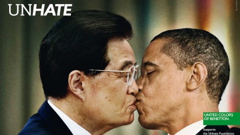Benetton Unhate picture featuring world leaders kissing