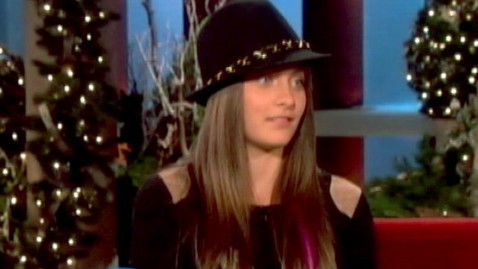 PARIS JACKSON shares her father's advice and efforts to protect her on "Ellen"