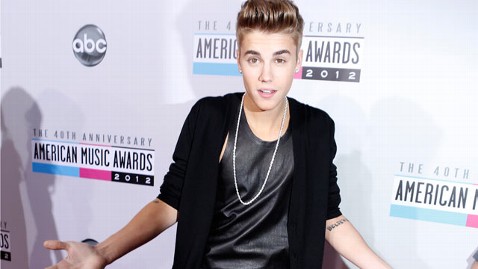 Fake Celebrity on Gty Justin Bieber Ama Awards Thg 1211119 Wblog Cutforbieber Hashtag