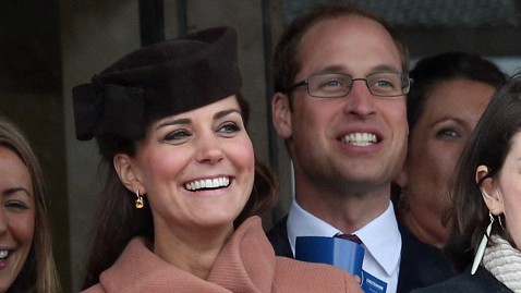 gty kate middleton prince wiliam jt 130315 wblog Kate Middleton, Prince William Appear at Horse Race