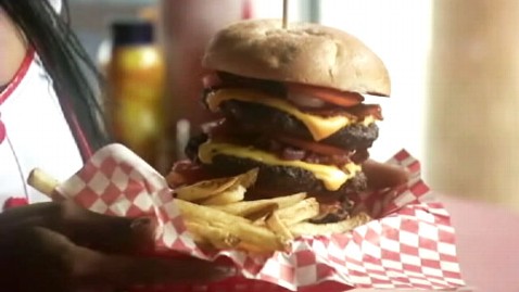 abc sin city burger nt 111011 wblog Restaurant Serves Up 8,000 Calorie Burger