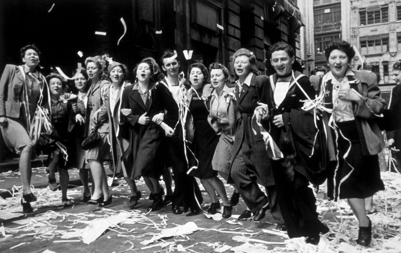 The Th Anniversary Of V E Day Photos Abc News