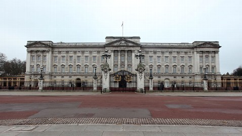 gty buckingham palace nt 120523 wblog Fancy a Job With Queen Elizabeth II? Vacancy Listed at Buckingham Palace