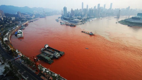 gty yangtze river dm 120907 wblog Yangtze River Turns Red and Turns Up a Mystery