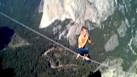 Man Crosses Yosemite on 3,000-Foot-High Tightrope, Without Safety Gear -  ABC News