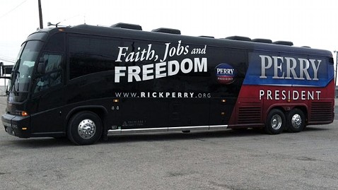 abc rick perry bus jp 111214 wblog Rick Perry Kicks Off Iowa Bus Tour In Lead Up to Caucuses