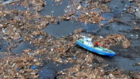 abc japan debris jef 111025 wblog Tsunami Debris to Hit U.S. Sooner Than Expected