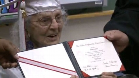 Mom of 6 Gets High School Diploma 12 Years After She Dropped Out