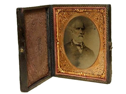 ht robert e lee dm 110919 main Rare Robert E. Lee Photo Found at Goodwill Is Auctioned