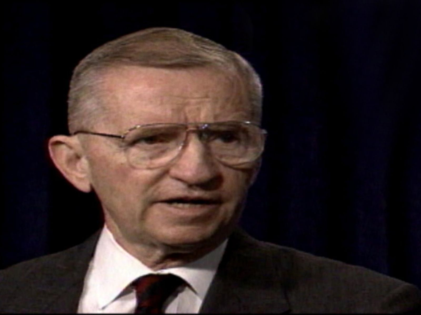1992 - 8 Days: Bush, Perot Feud Turns Personal