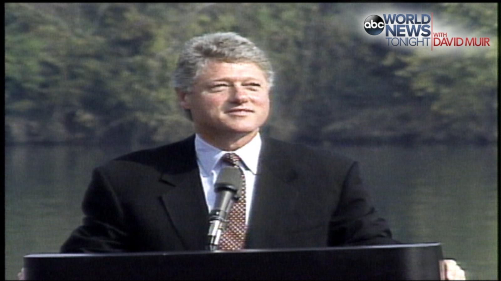 1992 - 7 Days: Clinton Cruising As Bush, Perot Bicker