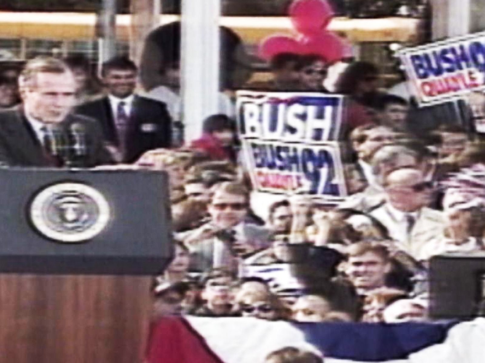 1992 - 6 Days: Bush Taps Star Power Against Clinton