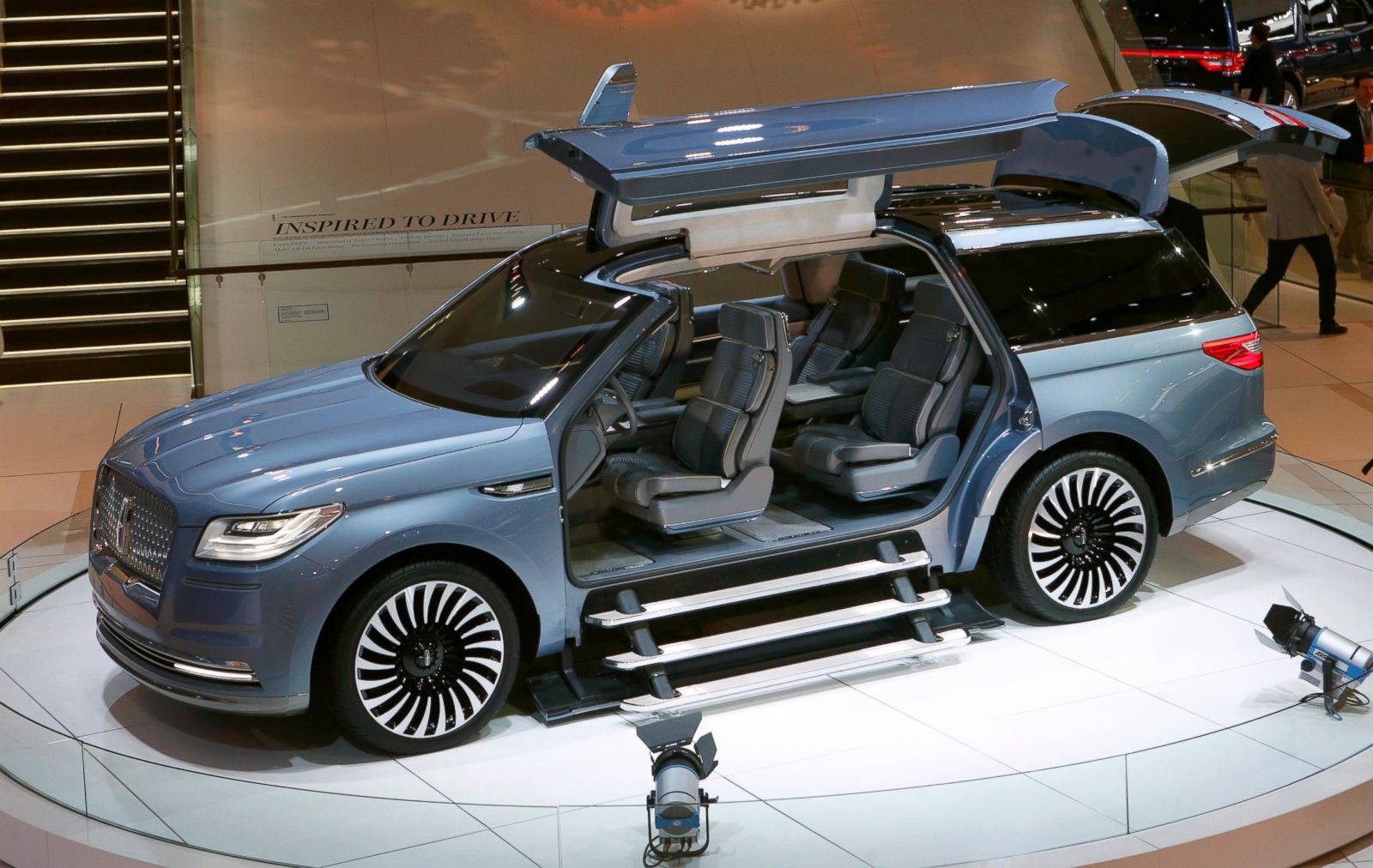 Lincoln Navigator Picture | Detroit Auto Show: Vehicles Unveiled - ABC News