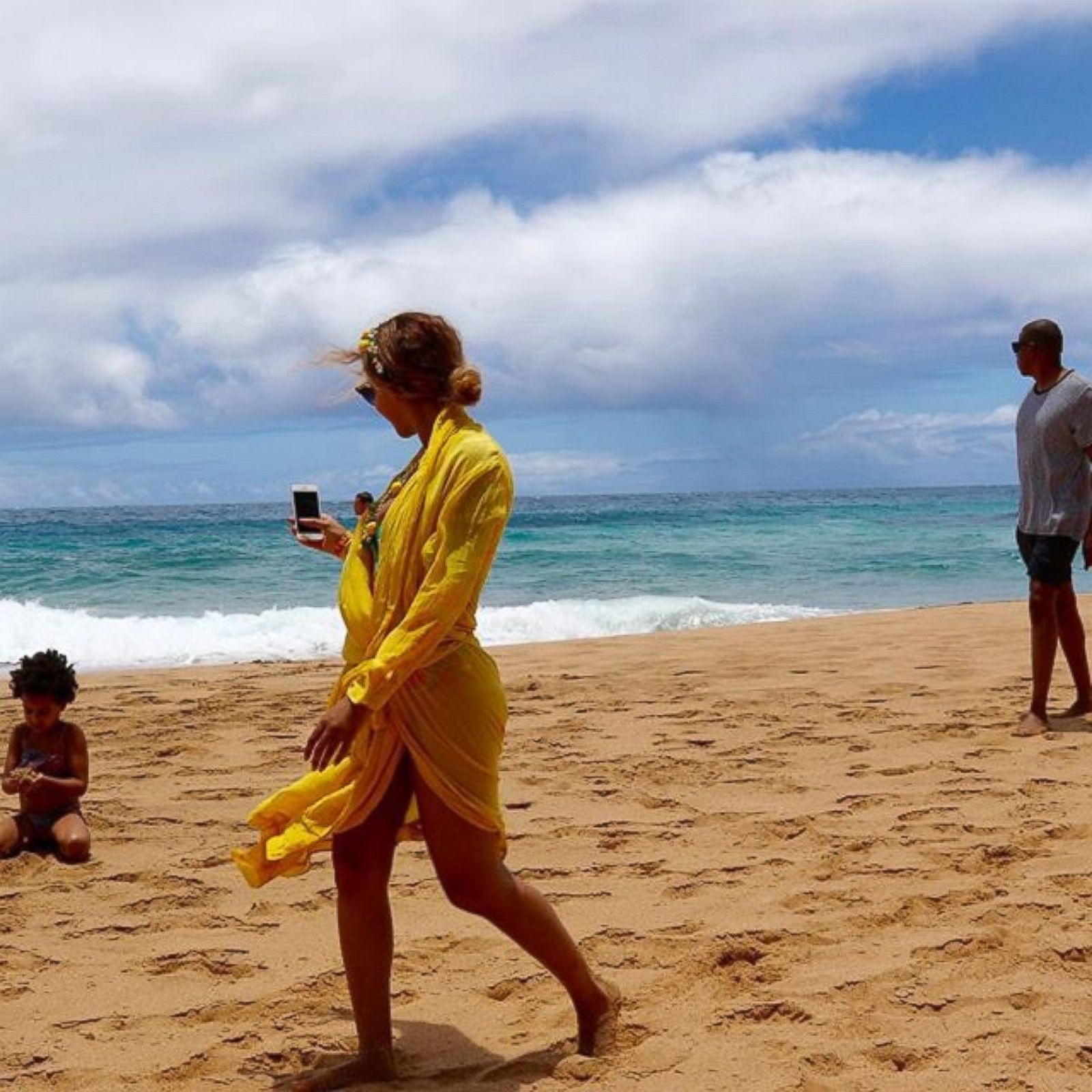 Beyonce Rocks A Tiny White Bikini Picture Beyonce Through The Years