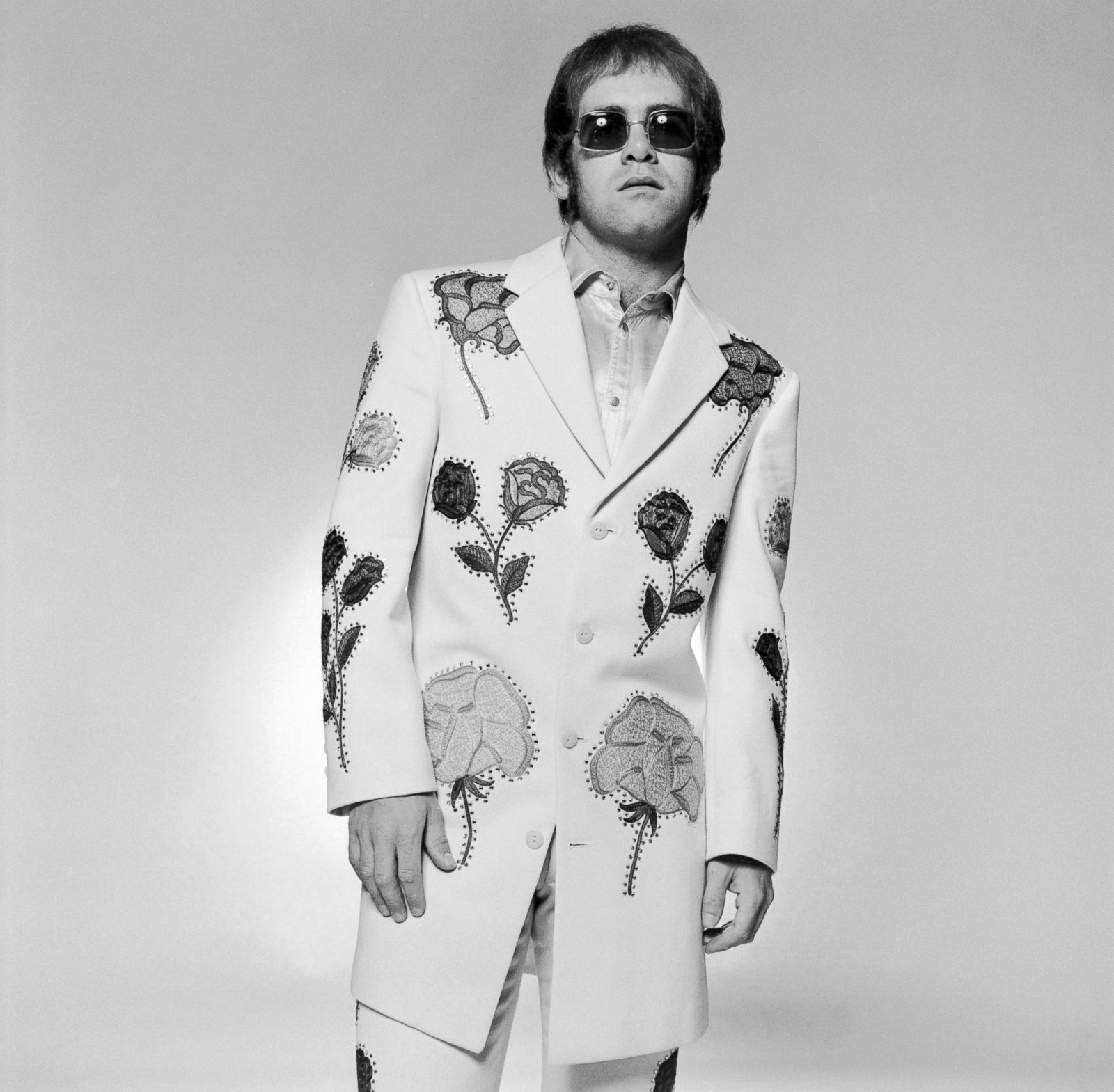 Elton Johns Fashion Through The Years Photos Image 171 Abc News 1275