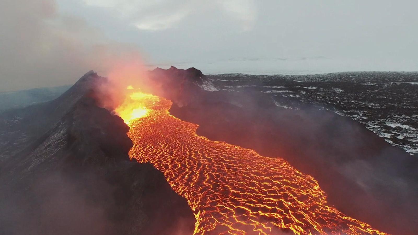 Volcano Photos and Images - ABC News