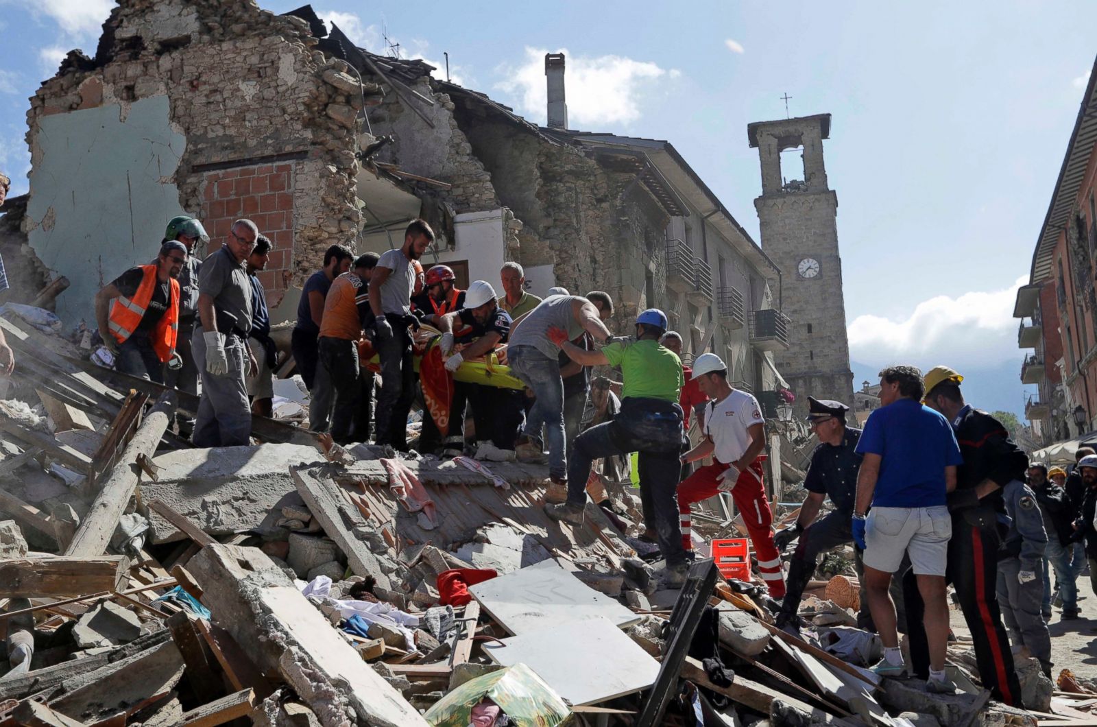 Mourning After Italy's Earthquake Photos | Image #221 - ABC News