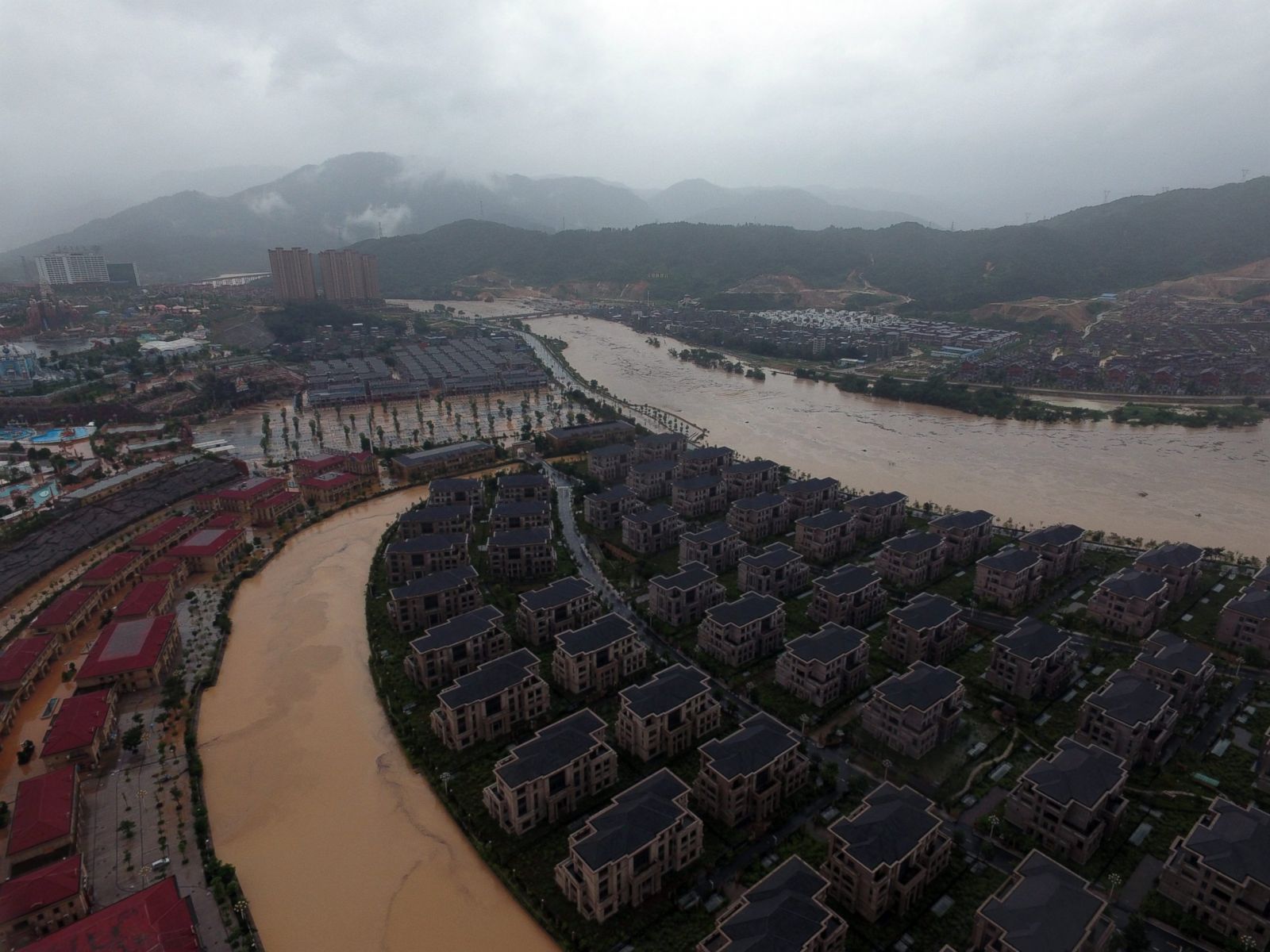 Super Typhoon Hits Taiwan, China Photos | Image #161 - ABC News