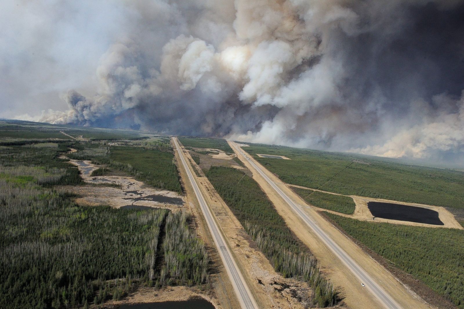 Wildfire Forced Evacuation Of Fort McMurray, Canada Photos - ABC News