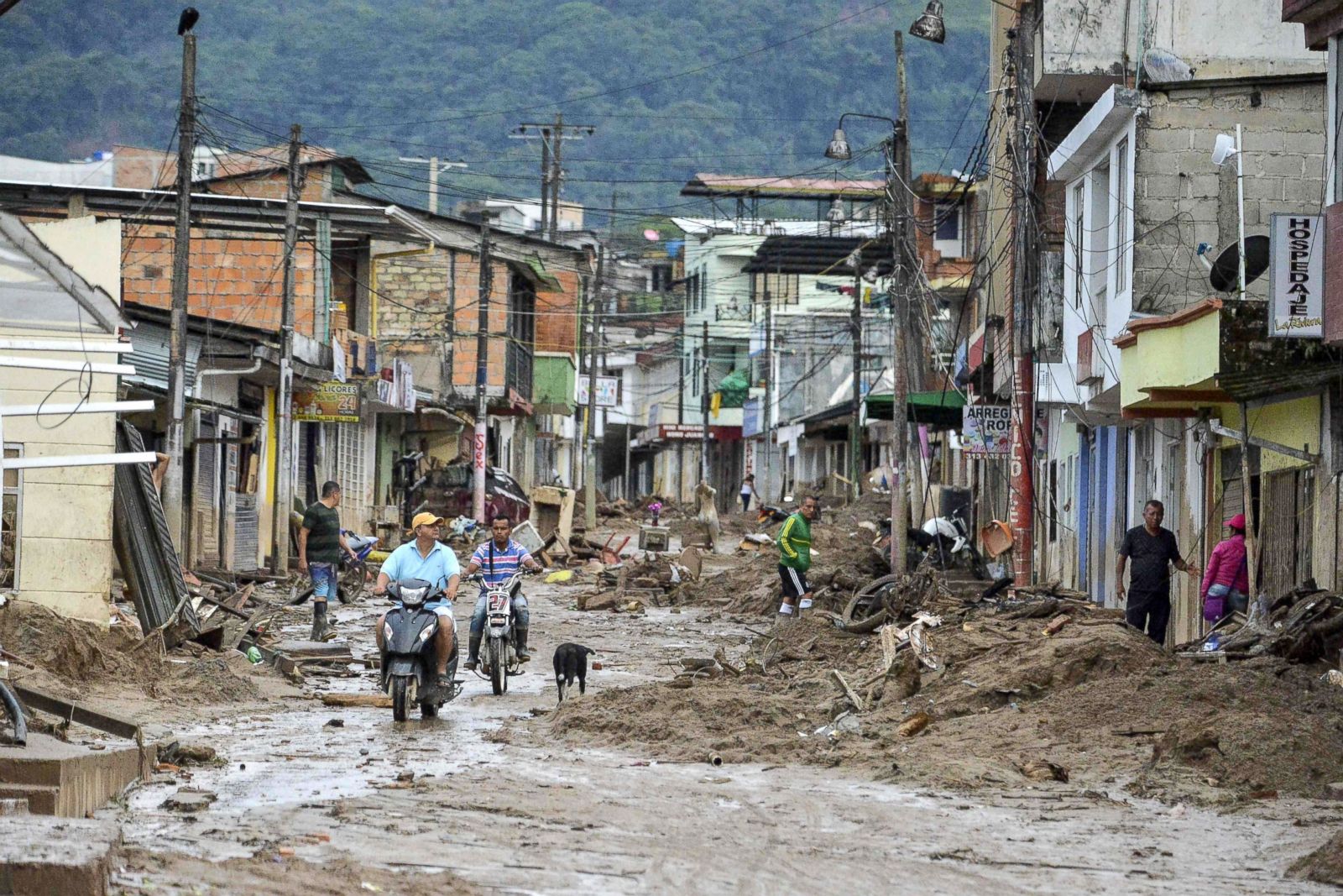 Colombia looks for victims and survivors after flash floods Photos