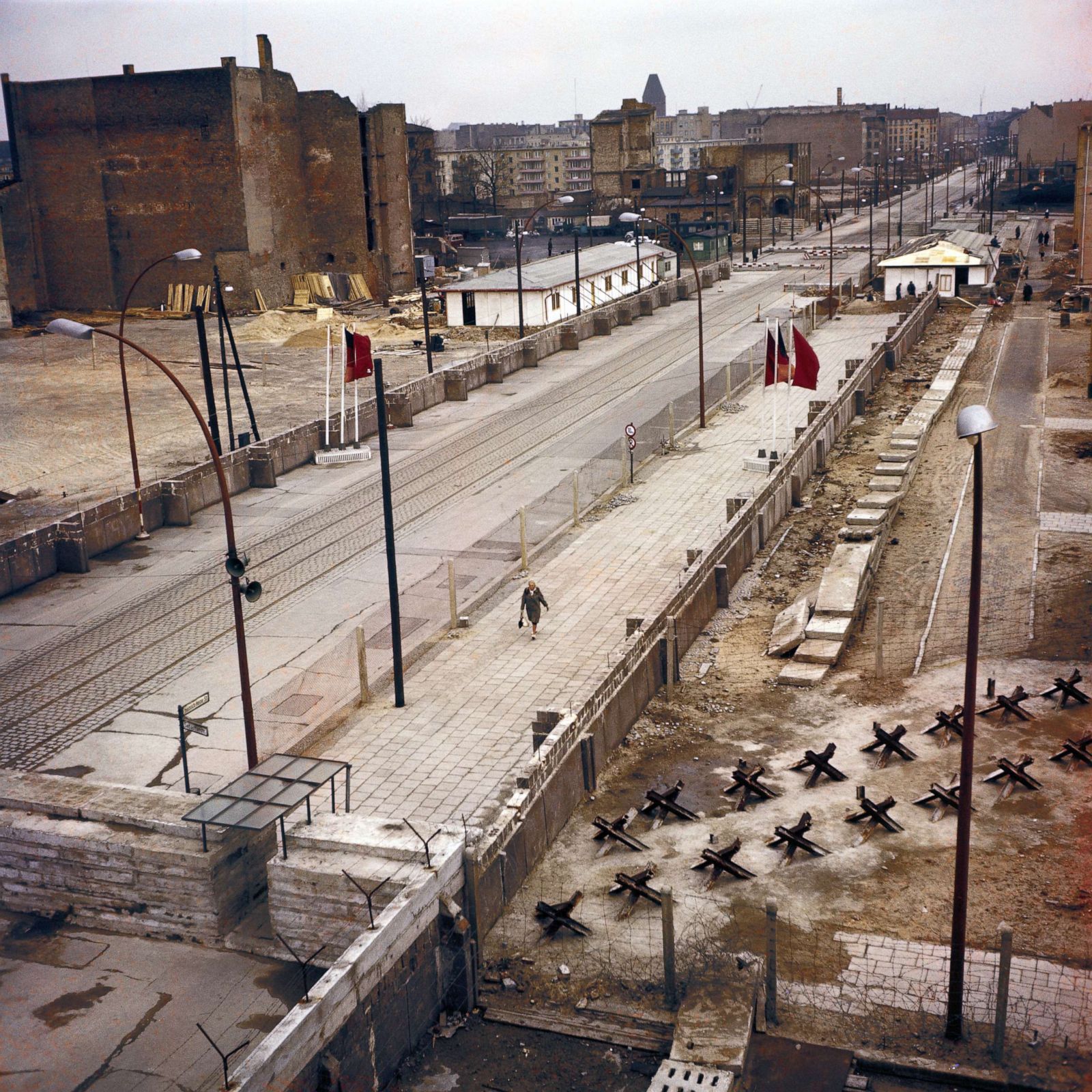 A look back at the rise and fall of the Berlin Wall Photos - ABC News