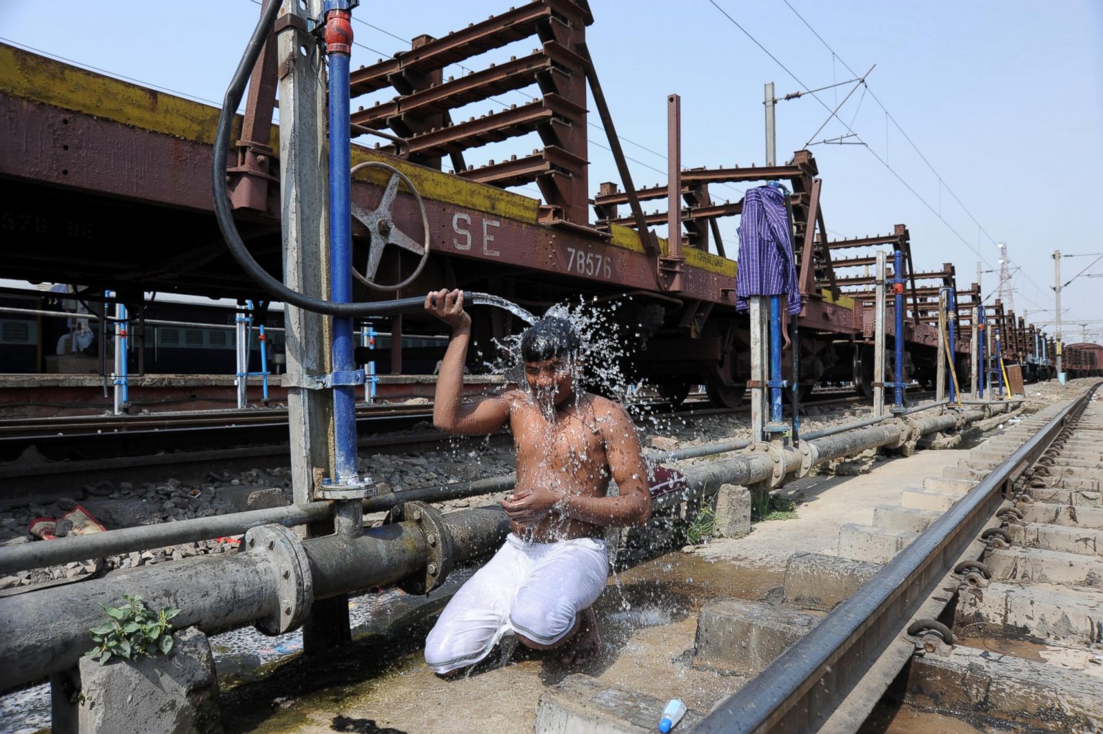 A severe heat wave sets new records in India Photos Image 21 ABC News