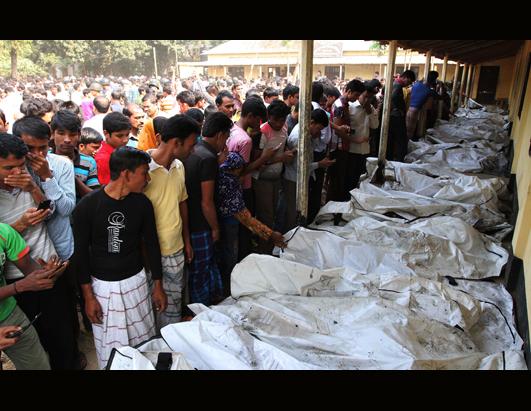 Fire Kills At Least 112 In Bangladesh Factory Picture Bangladesh Garment Factory Fire Abc News 8299