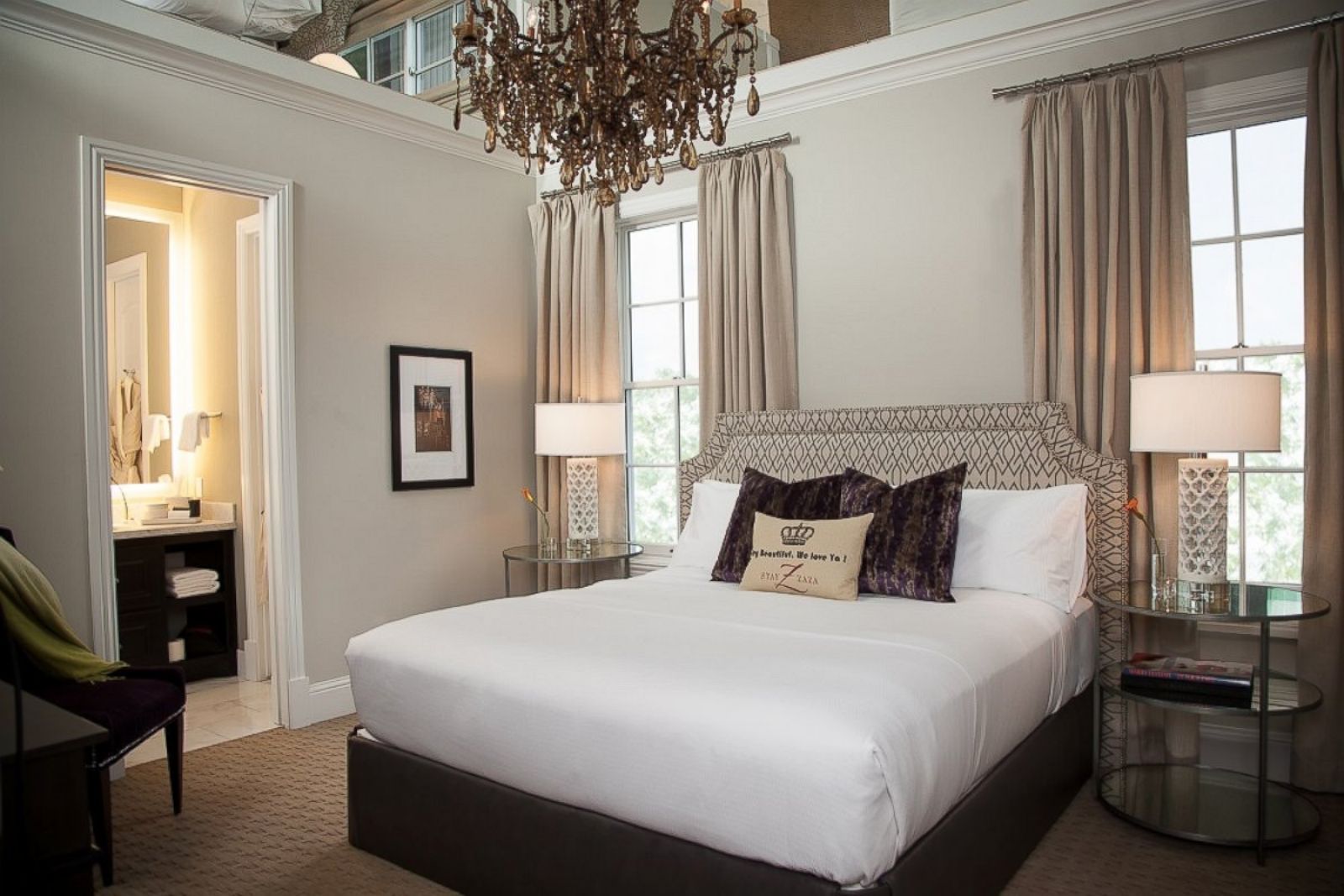 Hotel Suite of the Week: Bungalow #8 at Hotel ZaZa Dallas Photos - ABC News