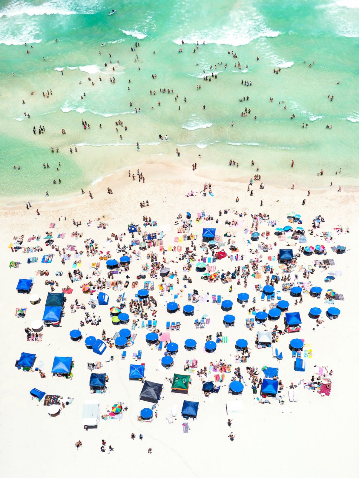 Beach-Goers Create Colorful Patterns Along US Shorelines Photos | Image ...