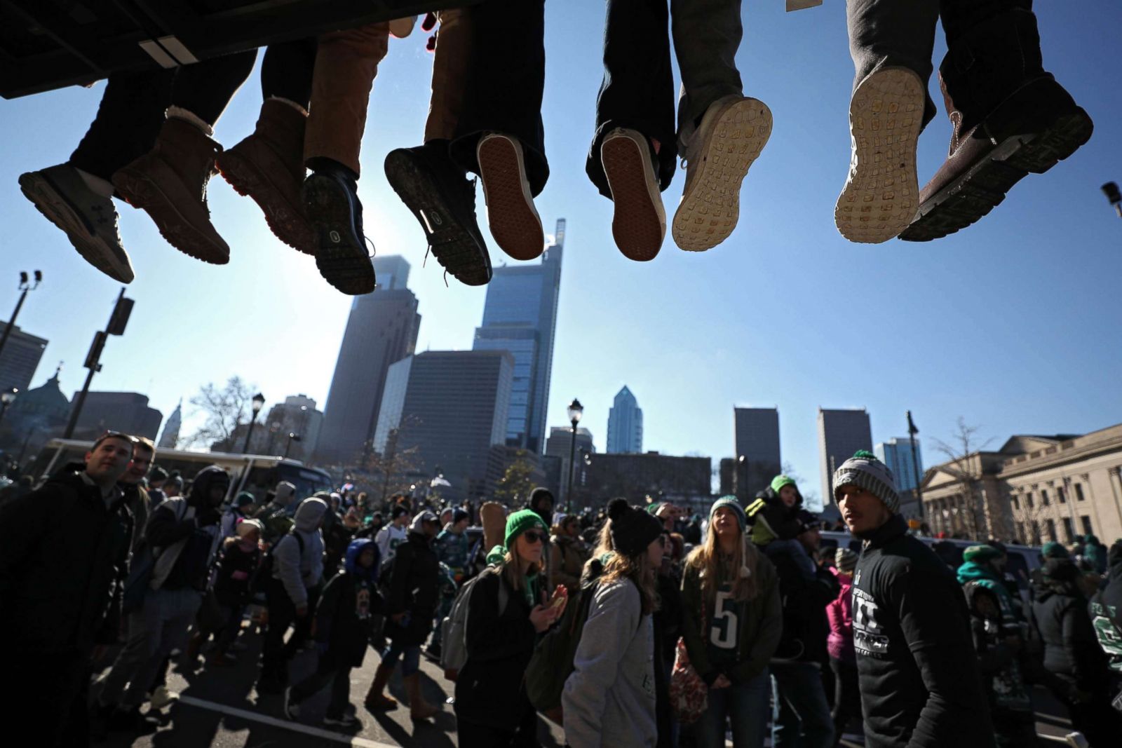 eagles super bowl parade crowd