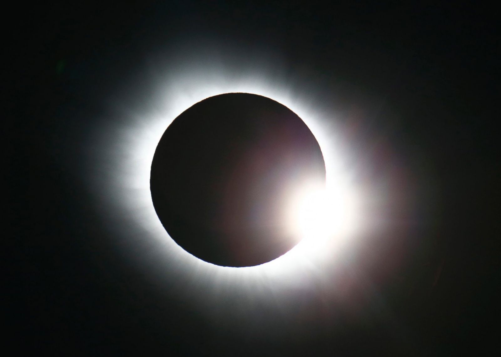 Eclipse 2015: Astonishing Images From Around the World Photos - ABC News