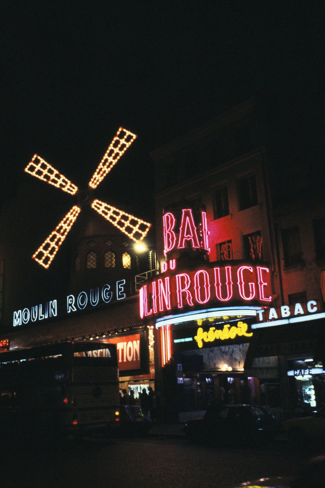 125 Years Since the Moulin Rouge Opened in Paris Photos | Image #101 ...