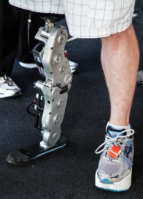 Zac Vawter Climbs Chicago's Willis Tower With Bionic Leg Photos - ABC News