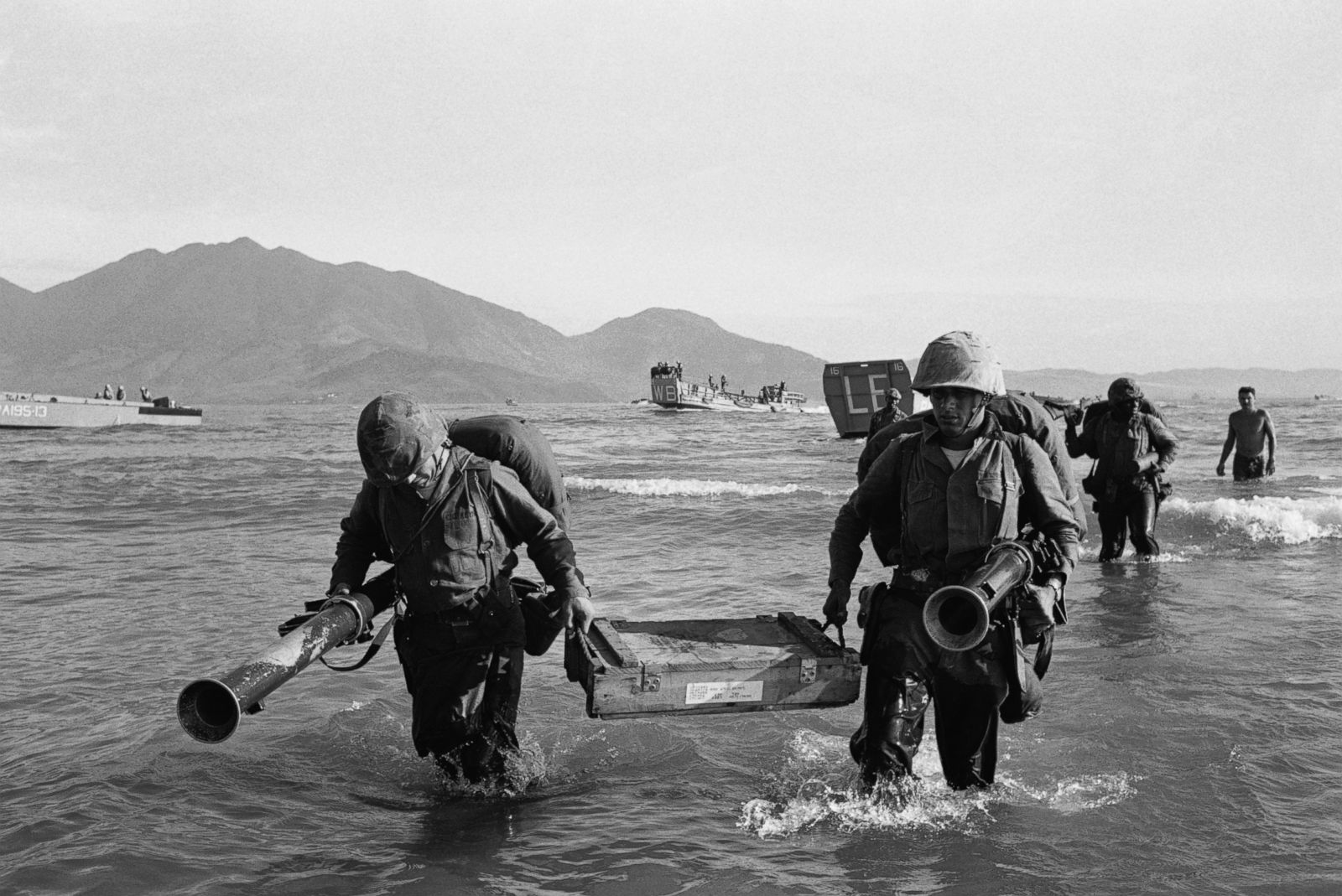 Th Anniversary Of Landing In Vietnam Photos Abc News