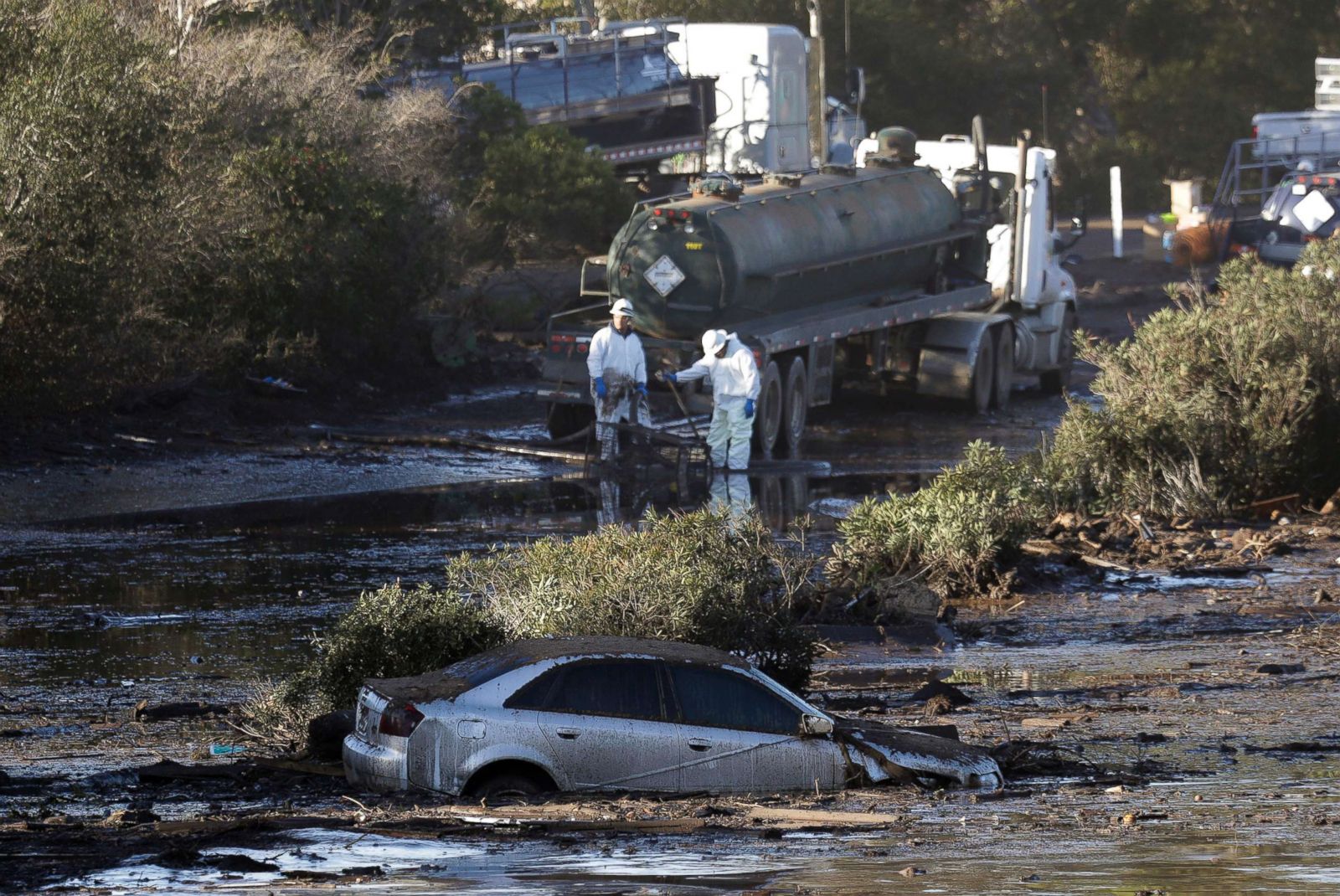 Rescuers Continue Searching For Victims In Deadly California Mudslides ...