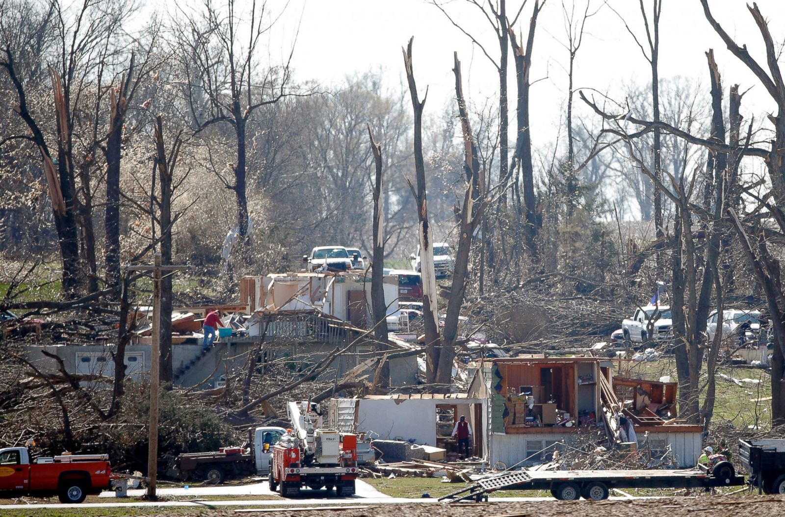 Tornadoes Tear Through Midwest Photos | Image #141 - ABC News