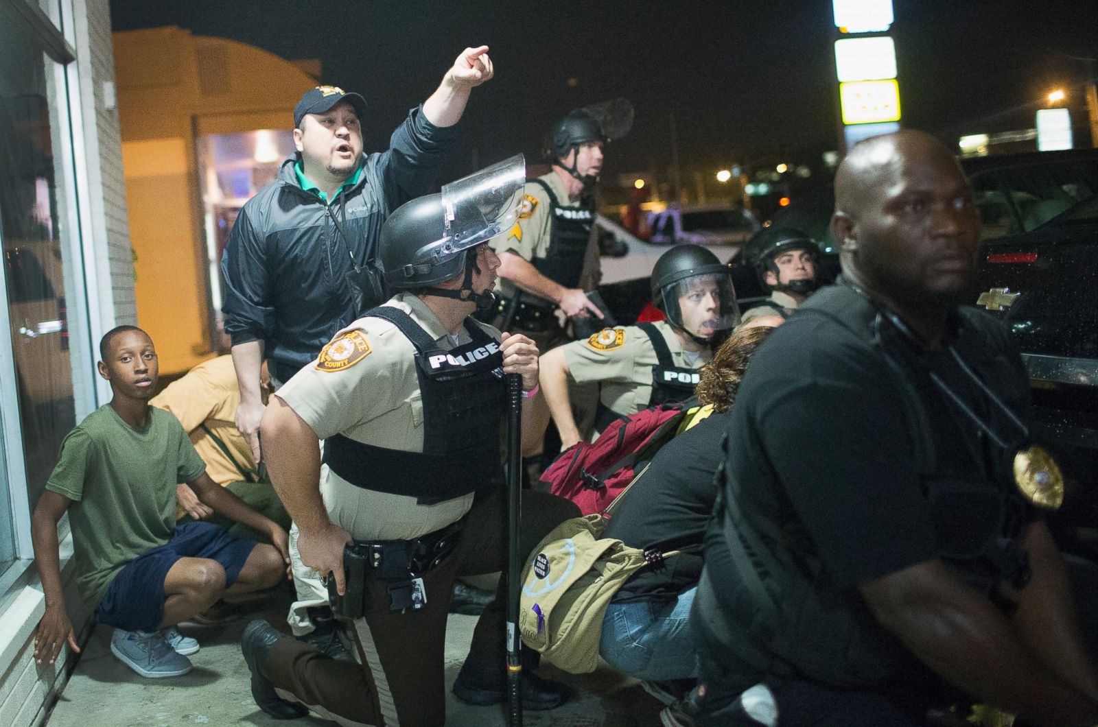 Powerful Scenes From Ferguson, Missouri Photos | Image #18 - ABC News