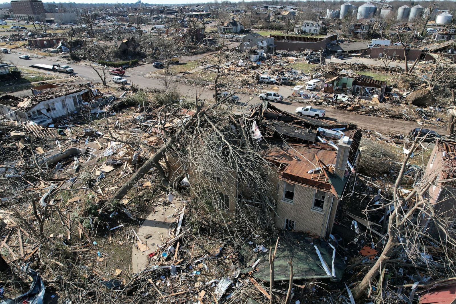 Bowling Green, Ky. Picture Deadly tornadoes devastate South, Midwest